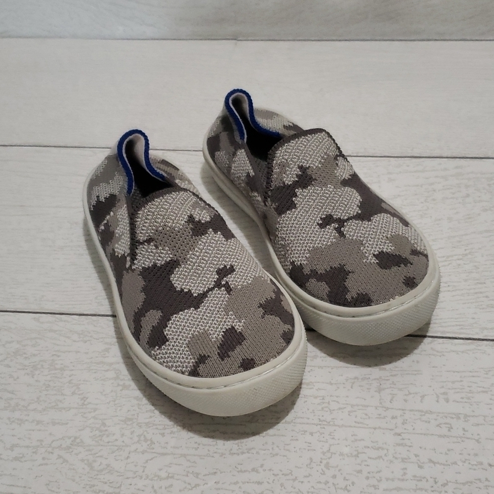 Rothys gray camo kids loafers size 10